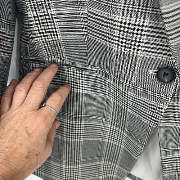 H&M Gray and White plaid blazer/Jacket 12 - Picture 6 of 11